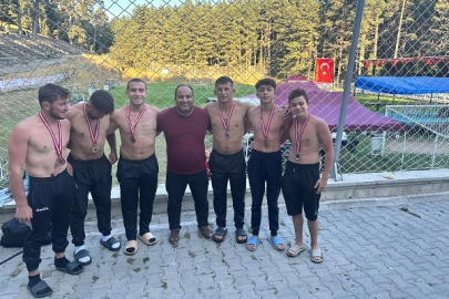 ÇANKIRILI GÜREŞÇİLER 7 MADALYA İLE DÖNDÜ