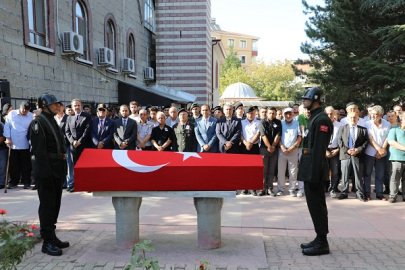 KORE GAZİSİ MUSTAFA KURT ASKERİ TÖRENLE TOPRAĞA VERİLDİ