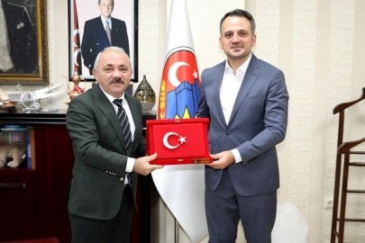 BAKAN YARDIMCISI EMİNOĞLU ÇANKIRI BELEDİYESİ'Nİ ZİYARET ETTİ