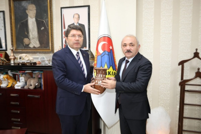 ADALET BAKANI TUNÇ ÇANKIRI BELEDİYESİNİ ZİYARET ETTİ