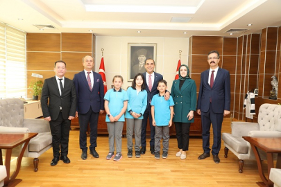 VALİ TAŞOLAR İLKÖĞRETİM HAFTASI KUTLAMALARINA KATILDI