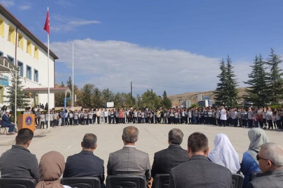 ŞEHİDİMİZ YAHYA COŞKUNER ADININ VERİLDİĞİ OKULDA ŞEHADET GÜNÜNDE ANILDI