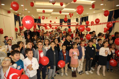 ÇOCUKLARDAN CUMHURİYETİN 100. YILINDA VALSLİ GÖSTERİ