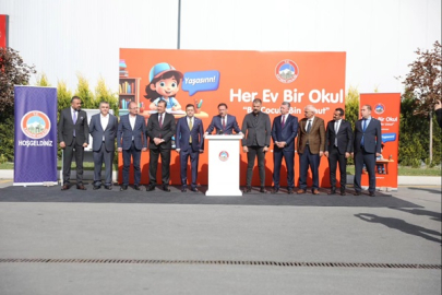 20 BİN ÖĞRENCİYE ÇALIŞMA MASASI VE KİTAPLIK DAĞITILDI