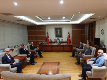 TÜRK EĞİTİM-SEN GENEL BAŞKANI TALİP GEYLAN: "TÜRKİYE SEVDAMIZ EKMEK İÇİN KAVGAMIZ"