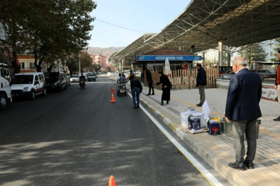 AKSU MAHALLESİNİN YOLLARI YENİLENİYOR