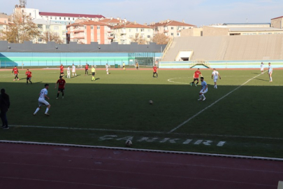 ÇANKIRI SARAY 18 SPOR KENDİ EVİNDE BARTINSPOR'LA 0-0 BERABERE KALDI