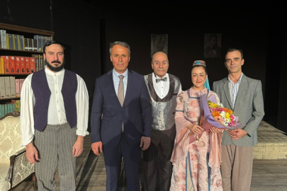 ÇERKEŞ’TE “VATAN YAHUT NAMIK KEMAL” TİYATRO OYUNU SAHNELENDİ