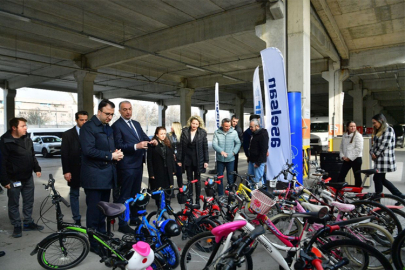 DEPREMZEDE ÇOCUKLAR UMUDA PEDALLAYACAK