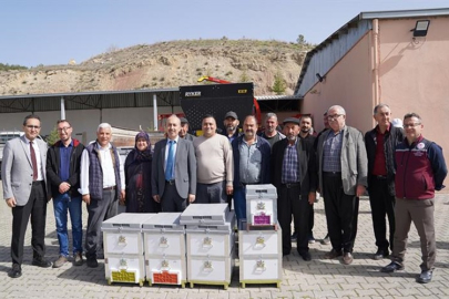 ÇANKIRI'DA ARICILARA TERMO KOVAN DAĞITIMI YAPILDI
