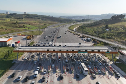 BAYRAMDA OTOYOLLARDAN 11,2 MİLYON ARAÇ GEÇTİ