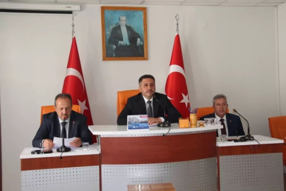 İL GENEL MECLİSİ'NİN YENİ BAŞKANI AHMET ULUSOY OLDU