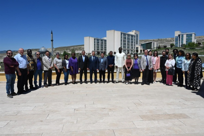 DÜNYANIN FARKLI BÖLGELERİNDEN GELEN AKADEMİSYENLER ÇAKÜ'DE BULUŞTU