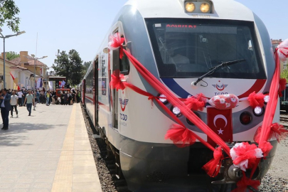 TURİSTİK TUZ EKSPRESİ'NİN İLK SEFERİNE YOĞUN İLGİ