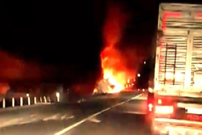 TUZ YÜKLÜ TIR ALEV ALEV YANDI