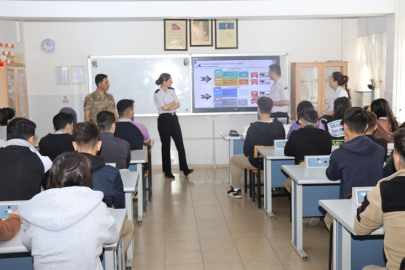 LİSE ÖĞRENCİLERİNE ASKERLİK MESLEĞİ TANITILDI