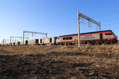 BAKÜ-TİFLİS-KARS DEMİRYOLU HATTI YENİDEN AÇILDI