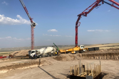 ÇANKIRI'DA DEV KONUT PROJESİ HIZ KESMEDEN DEVAM EDİYOR