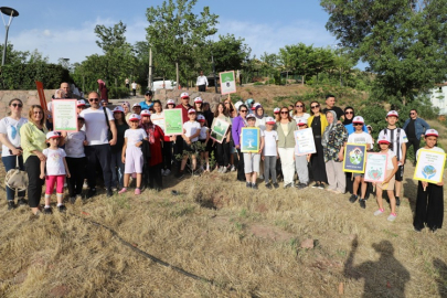 SEVDİKLERİNİN İSİMLERİNİ FİDANLARDA YAŞATACAKLAR