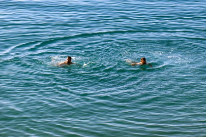 AŞIRI SICAKLARDAN BUNALAN VATANDAŞ SERİNLEMEK İÇİN GİRDİĞİ BARAJDA BOĞULDU