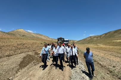 ERDOĞAN YAPIMI DEVAM EDEN KÖY YOLLARINDA İNCELEMELERDE BULUNDU