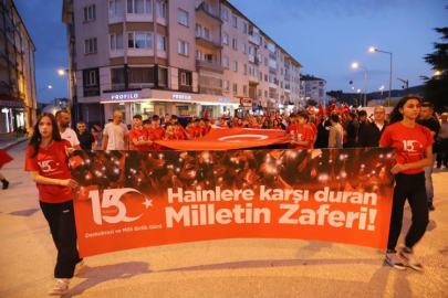 15 TEMMUZ DEMOKRASİ VE MİLLİ BİRLİK GÜNÜNDE ŞEHİTLER ANILDI