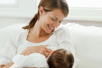 EMZİRMEK ANNENİN, ANNE SÜTÜ BEBEĞİN SİGORTASIDIR