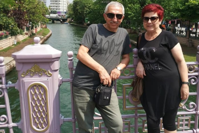 EMEKTAR ÖĞRETMENE DUYGU DOLU VEDA