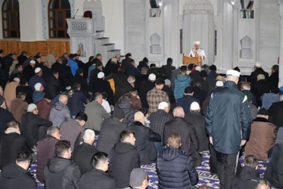 ŞEHİTLERİMİZ VE ZULÜM ALTINDAKİ MAZLUMLAR İÇİN DUALAR EDİLDİ