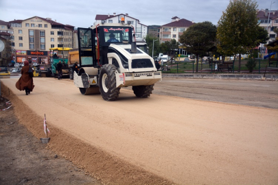 ILGAZ'DA TEMELLİ SICAK ASFALT ÇALIŞMALARI DEVAM EDİYOR