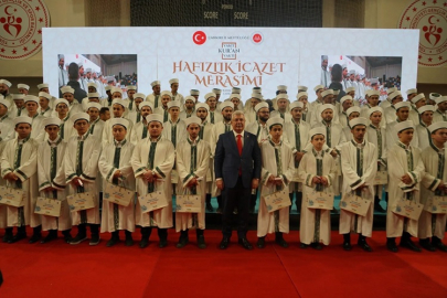 200 HAFIZ, DÜZENLENEN TÖRENLE İCAZETLERİNİ ALDI
