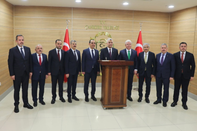 TİCARET BAKANI BOLAT YAREN POŞUSU TAKTI