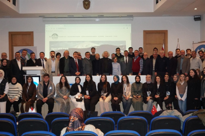 REKTÖR ÇİFTÇİ ILGAZ DERNEKLER FEDERASYONU ETKİNLİĞİNDE ÖĞRENCİLER VE ILGAZLILARLA BİR ARAYA GELDİ