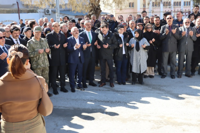 VALİ AYHAN ÇEVİK SUİKASTİ ŞEHİTLERİ ANISINA YAPILAN ANIT DUALARLA AÇILDI