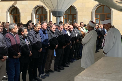 ANNE-OĞUL CENNETTE KAVUŞTULAR