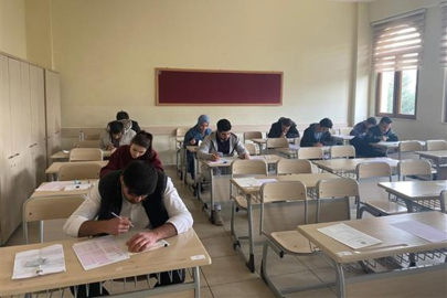 ÜNİVERSİTELİ VE LİSELİLERE ÖZEL "UMRE ÖDÜLLÜ GENÇLİK BİLGİ YARIŞMASI"