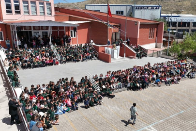 İLKOKUL ÖĞRENCİLERİNE TİYATROLU SU TASARRUFU ETKİNLİĞİ