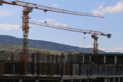 HASTANE İNŞAATINDA VİNÇTEN DÜŞEN İŞÇİ HAYATINI KAYBETTİ