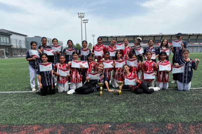 ŞEHİT YAHYA COŞKUNER ORTAOKULU TÜRKİYE ŞAMPİYONU