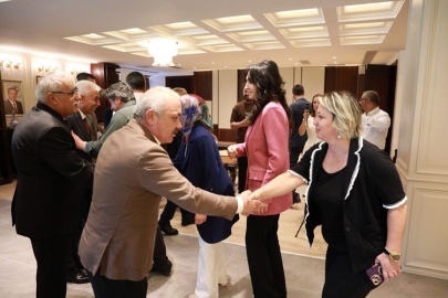 PERSONELLE BAYRAMLAŞAN BAŞKAN ESEN ÖZEL GENÇLERİ DE SEVİNDİRDİ