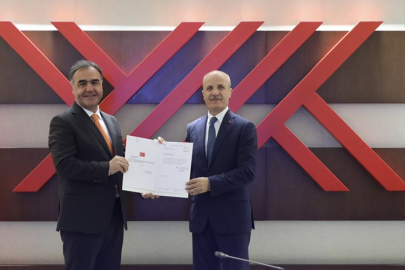 ÇAKÜ REKTÖRÜ KARATAŞ'IN MAZBATASINI YÖK BAŞKANI EROL ÖZVAR VERDİ...