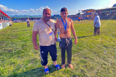 ÇANKIRI BELEDİYESİ GÜREŞ TAKIMI KOCAELİ'DEN BRONZ MADALYA İLE DÖNDÜ