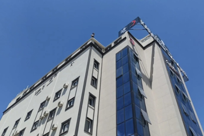 HASTANE ÇATISINDA İNTİHAR GİRİŞİMİ