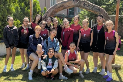 ÇANKIRI KIZ VOLEYBOL TAKIMI YARI FİNALDE