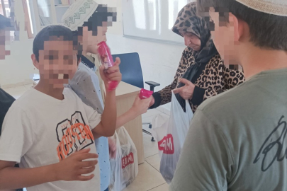 DUDU ANNE'DEN ÇOCUKLARA, YAZ SICAĞINDA YÜREKLERİ SERİNLETEN İKRAM...