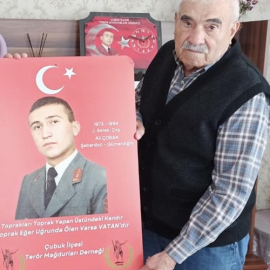 ŞEHİT BABASI, OĞLUNUN YANINA DEFNEDİLDİ...