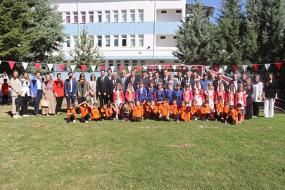 ILGAZ'DA İLKÖĞRETİM HAFTASI KUTLAMALARI RENKLİ GÖRÜNTÜLERE SAHNE OLDU