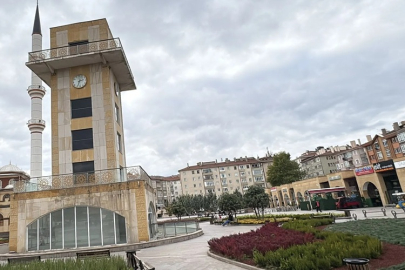 BELEDİYE MEYDANINDAN SONRA AHMET YESEVİ CAMİİ AVLUSUNDAKİ SAAT KULESİ İÇİN DE YIKIM KARARI ÇIKTI