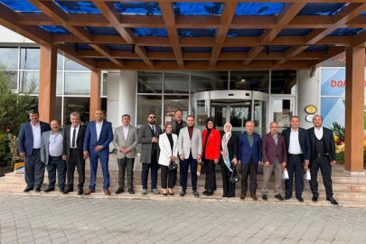 AK PARTİ İL BAŞKANI KORAY ERDOĞAN MUHTARLARLA BİRARAYA GELDİ