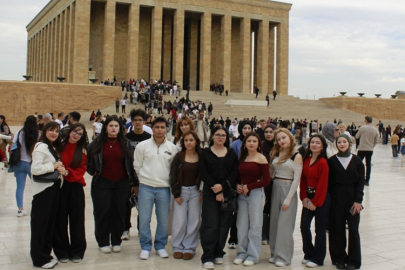 ÇANKIRILI ÖĞRENCİLERDEN ANITKABİR'E VE SANATIN KALBİNE YOLCULUK